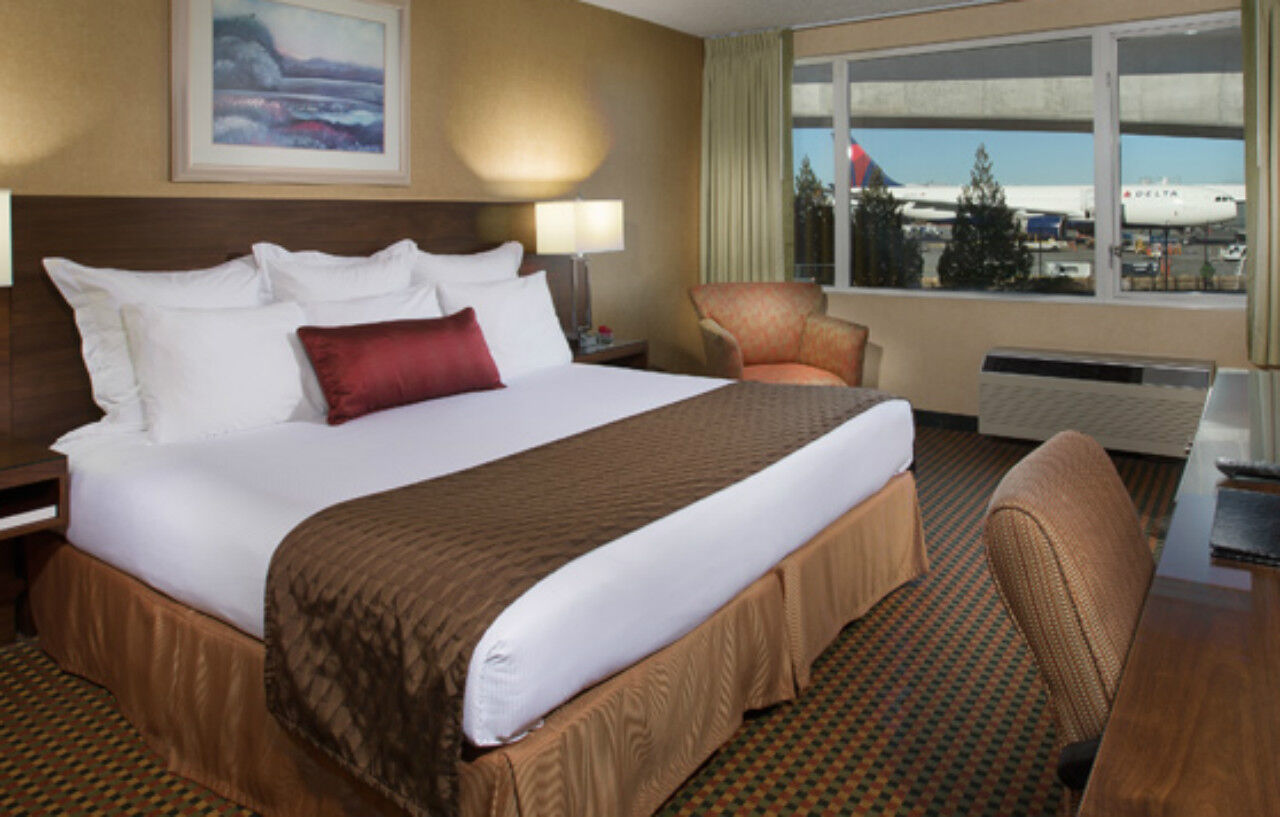 Coast Gateway Hotel Ситак Экстерьер фото